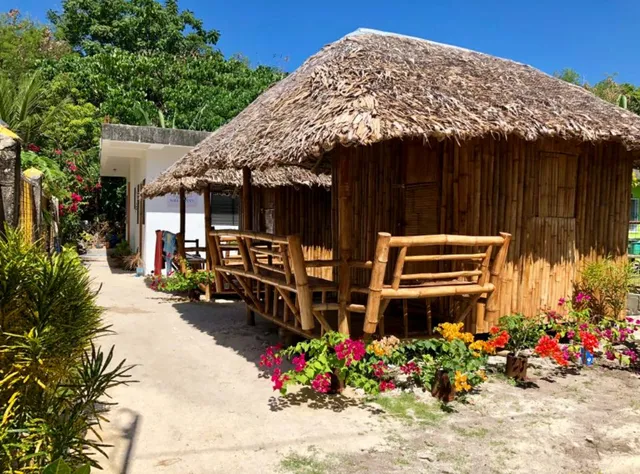 LIONFISH BACKPACKERS