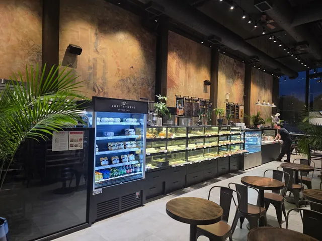 Loft Studio Cafe