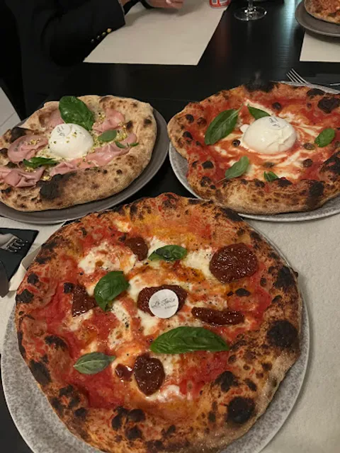 Lo Storico - Pizzeria - parcheggi disponibili anche c/o Scuole Pazzallo