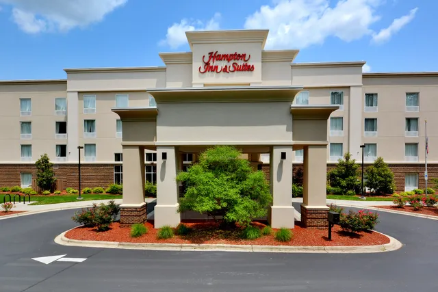 Hampton Inn & Suites Huntersville