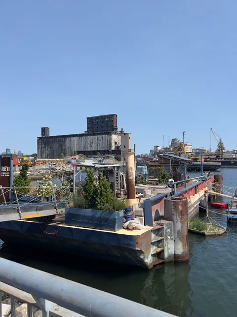 Columbia Street Esplanade