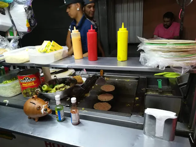 aldo's hotdogs burger