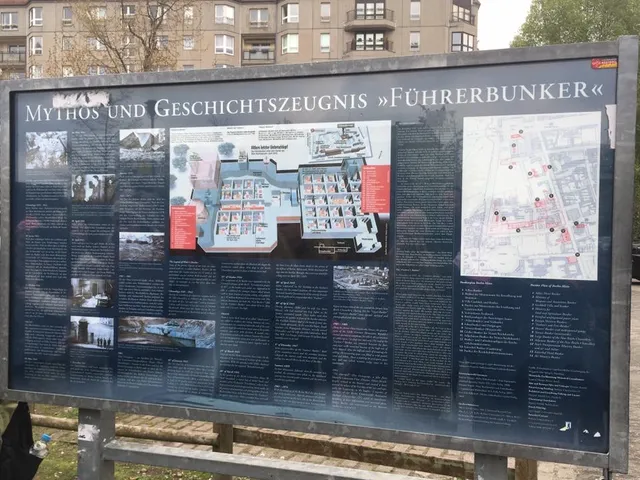 Informationstafel "Führerbunker"
