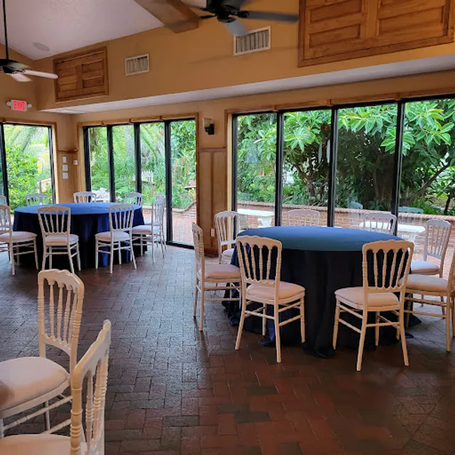 Tavern In the Garden