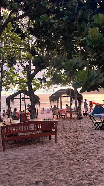 Villa Caiçara Restaurante e Bar na Praia do Sono Paraty RJ