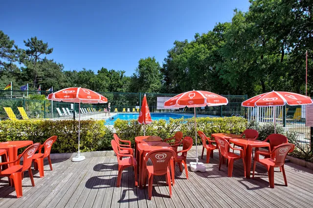 Camping Les Genêts ***