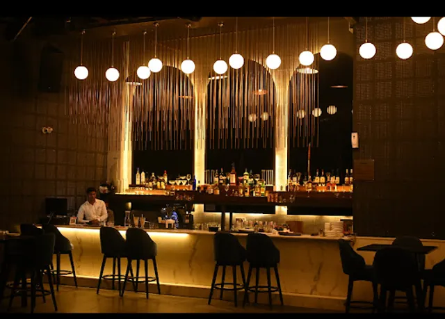 SKYLOFT - OPEN AIR & LOUNGE