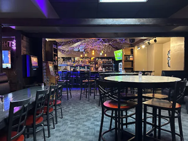 Twilight Bistro & Ale House