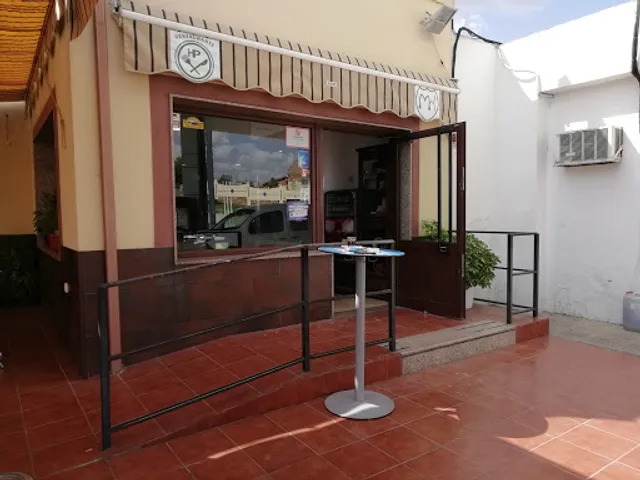 Bar Restaurante Estacion De Servicio La Piscina