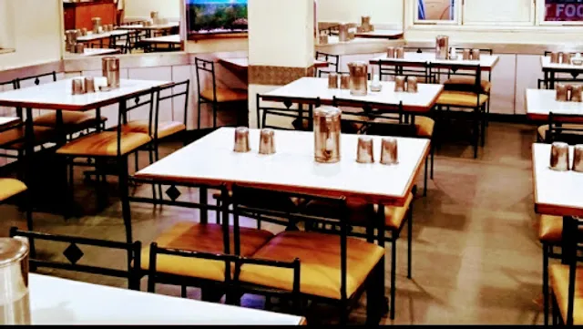 Sri Murlidhar Veg Thali | Murlidhar Bhojanalay