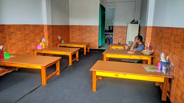 Warung Makan Ampirono