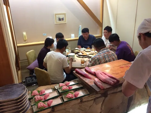 マグロとせいろ蒸し料理 勝浦