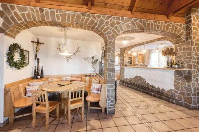 Restaurant Schreiberhaus by Mistelbauer