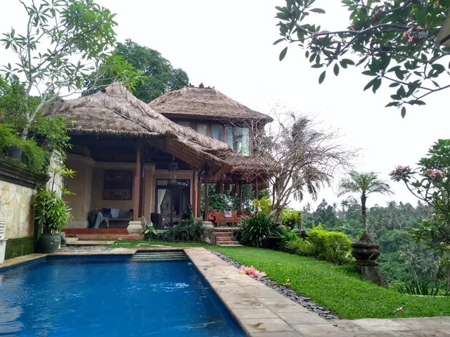 Tebing villa