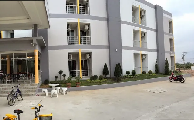 โรงแรมคิวบิส QBiz Hotel