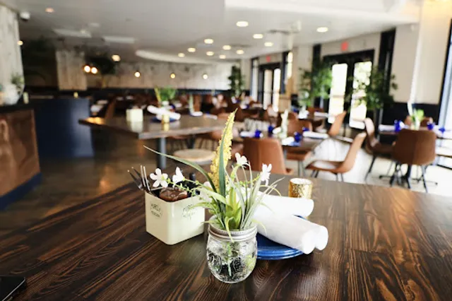 Free Bird Table & Oyster Bar