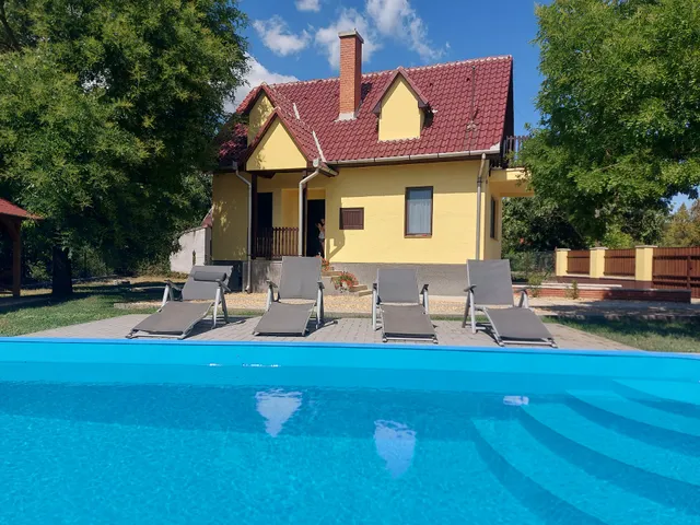 Szárcsa Apartman Sarud