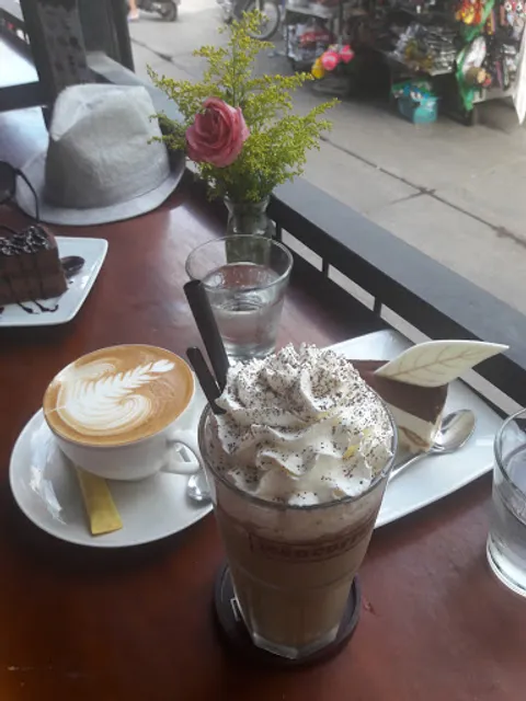 Moka restaurant cafe