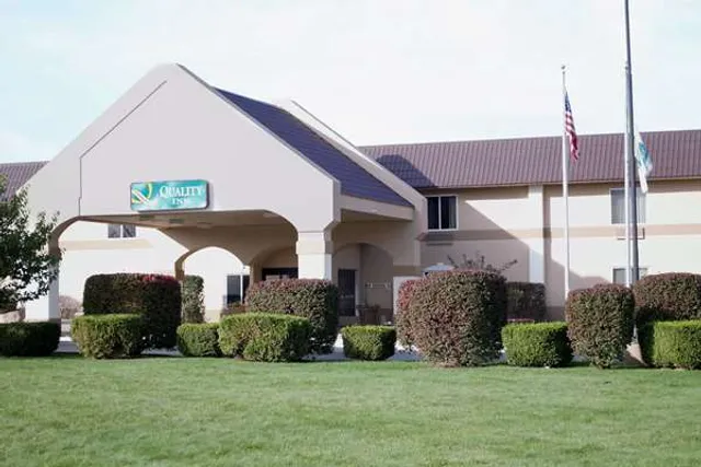 Country Inn & Suites by Radisson, Battle Creek, MI
