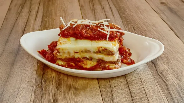 Julia's Cafe on Russell