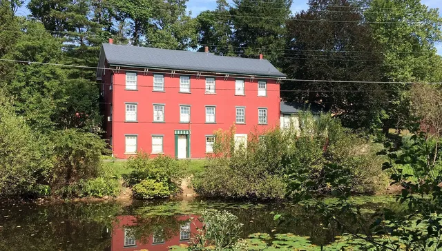 Canal Side Guest House