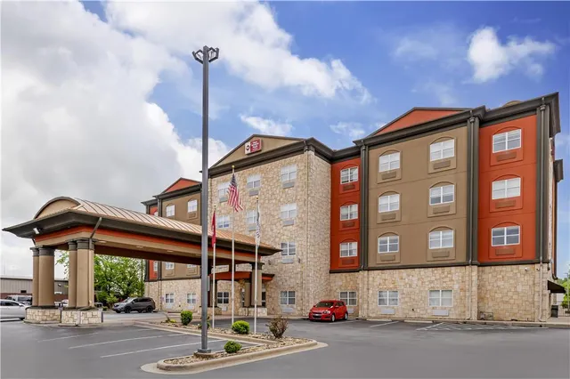 Best Western Plus JFK Inn & Suites