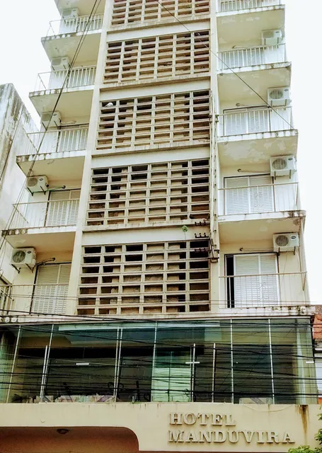 Manduvirá Hotel Plaza