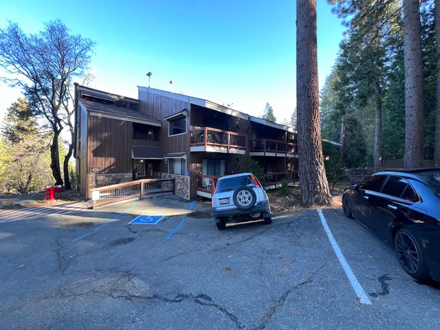 Yosemite West Condo