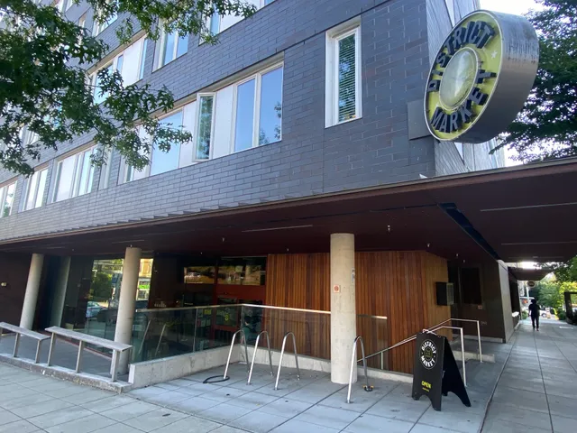 District Market Alder