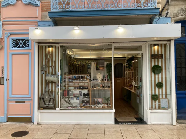 Racines Artisanat - Bijoux fins en bois précieux