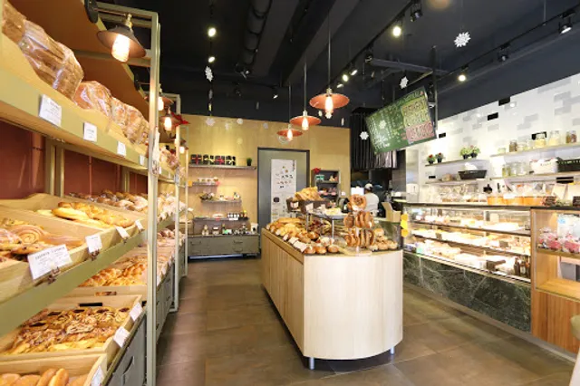 Oma Ursel's German Bakery