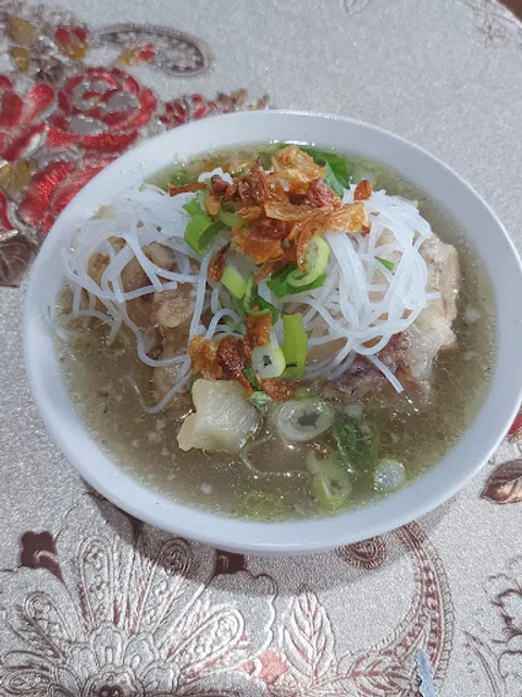 Rumah makan Nasi kuning sop kikil ibu yemi