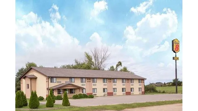 Super 8 by Wyndham Austin MN