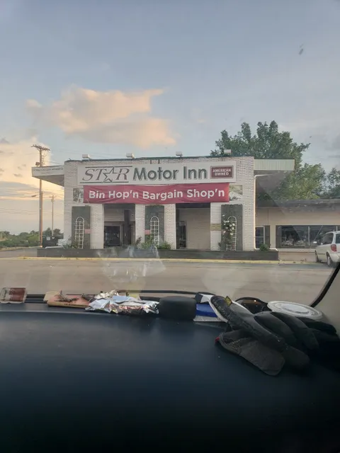 Star Motor Inn