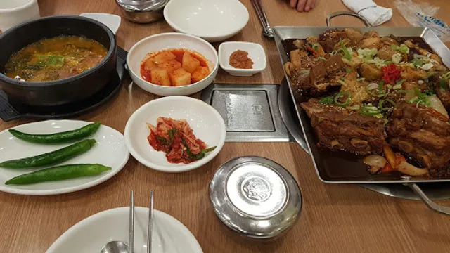 Nuri Village Gamjatang Siji 2