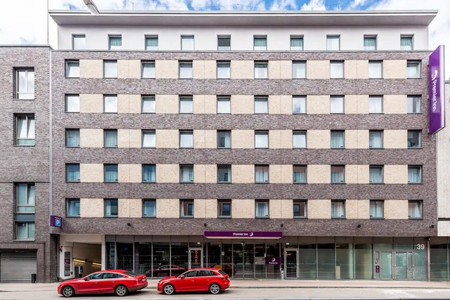 Premier Inn Hamburg City Millerntor Hotel
