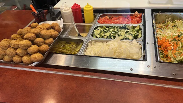 Chef's Door Premium Shawarma - Winston Churchill