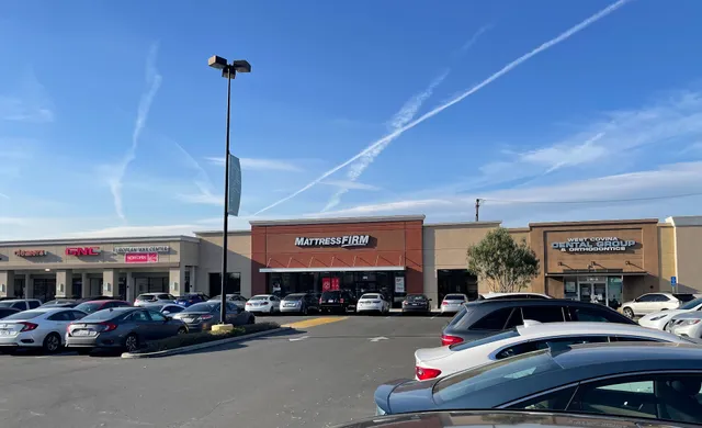 Mattress Firm West Covina Gallery & Outlet