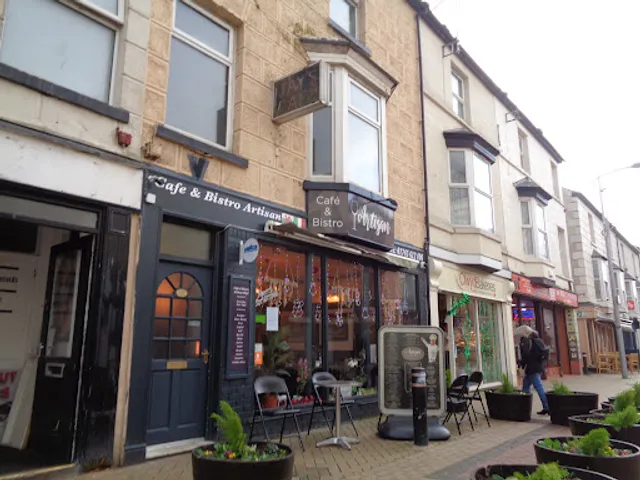 Artisan Café & Bistro