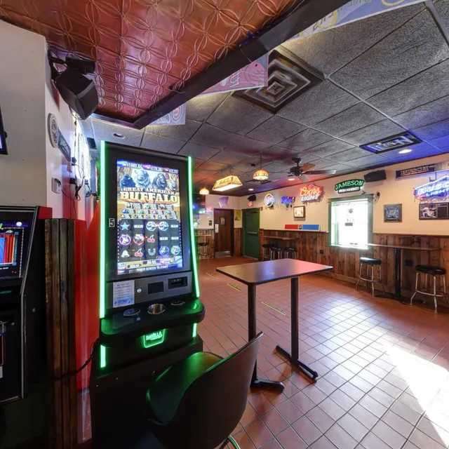 Cahoots Bar of Verona