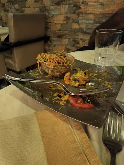 Status Refined Gourmet