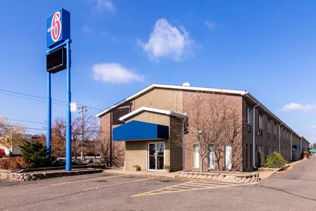 Motel 6 Eau Claire, WI