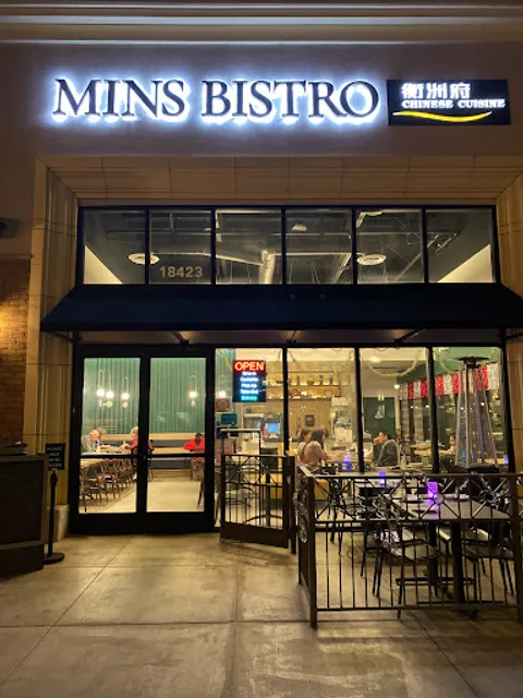 Min’s Bistro Chinese Cuisine
