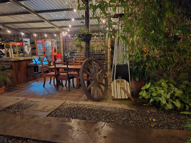 Autentico Cafe & Restaurante