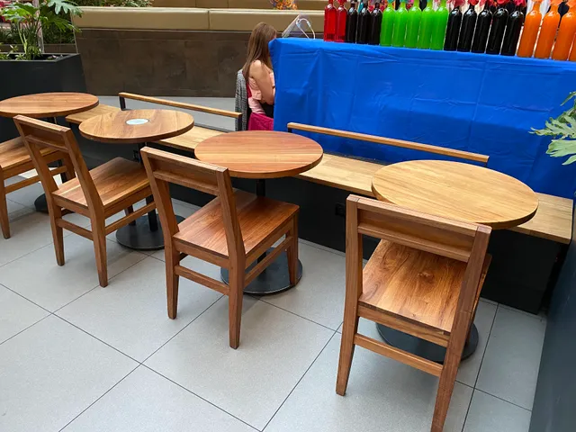 Starbucks Plaza Fortuna