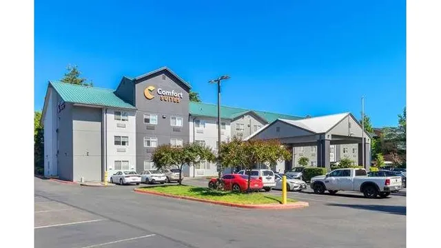 Comfort Suites Portland Airport