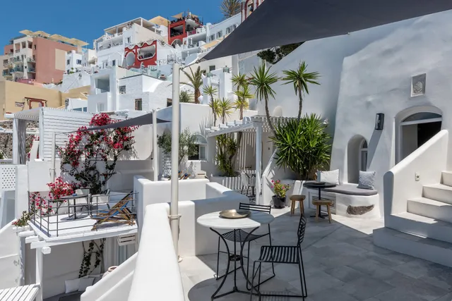Porto Fira Suites