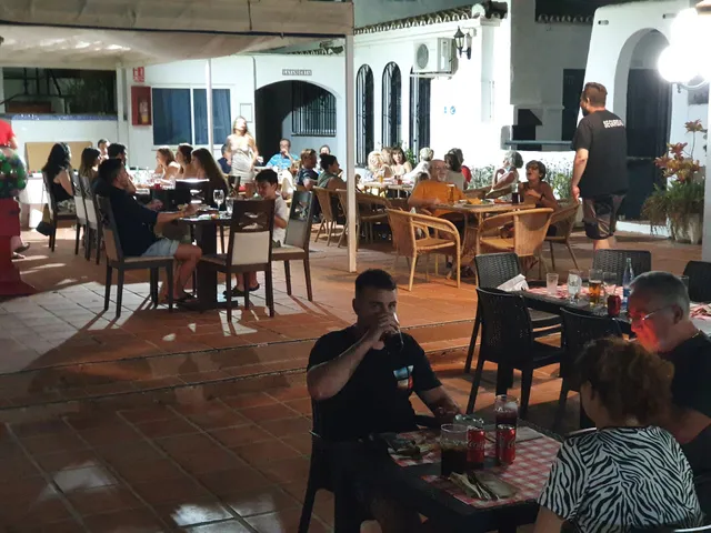 Pizzería Poesía. (De vacaciones hasta el 20 de Enero)