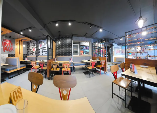 Pizza Hut - Kurunegala 1