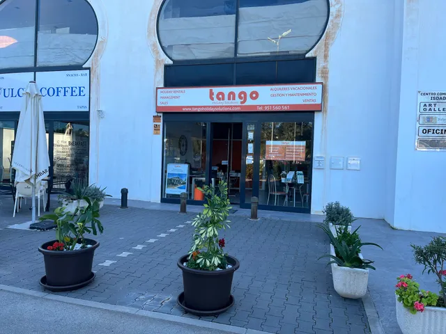 Centro Comercial Isdabe del Sol